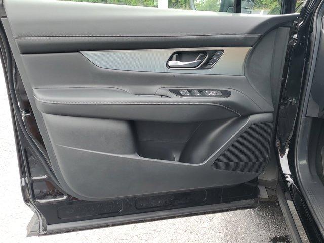 Photo of 2025 Black Nissan Murano