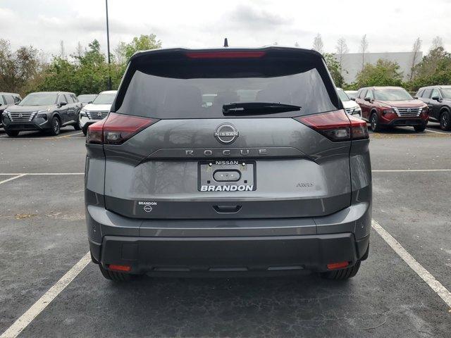 Photo of 2025 Gun Metallic Nissan Rogue