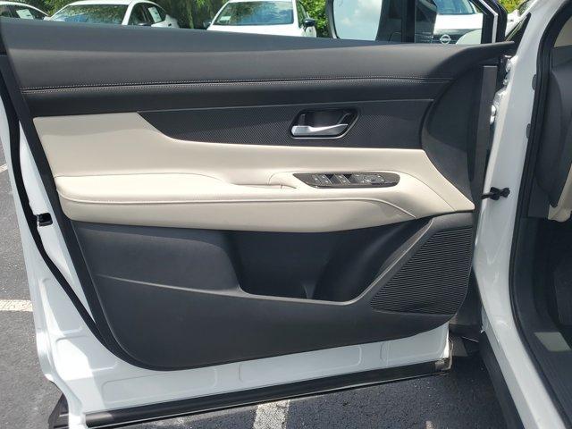 Photo of 2025 Everest White P Nissan Murano