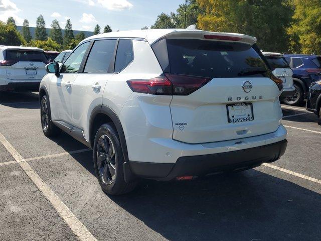 Photo of 2025 Everest White P Nissan Rogue