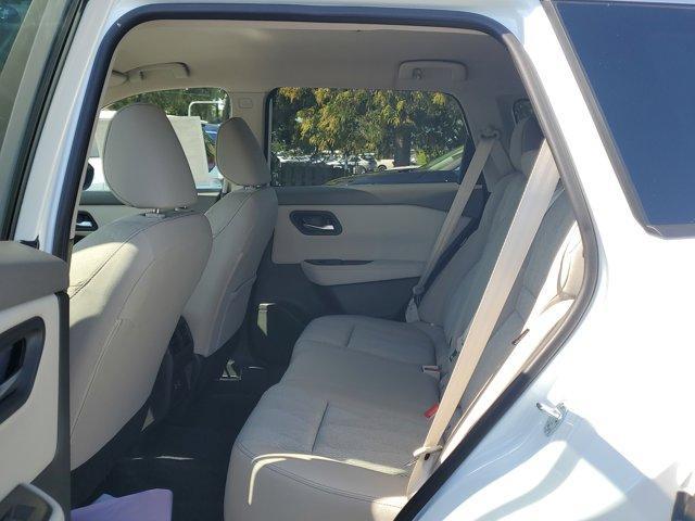Photo of 2025 Everest White P Nissan Rogue