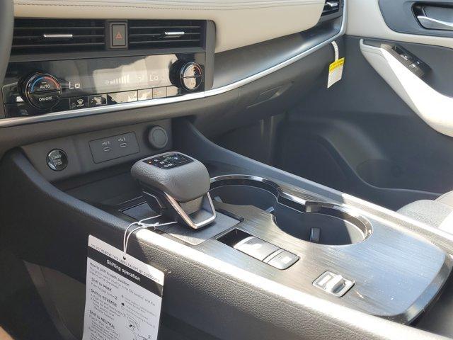Photo of 2025 Everest White P Nissan Rogue