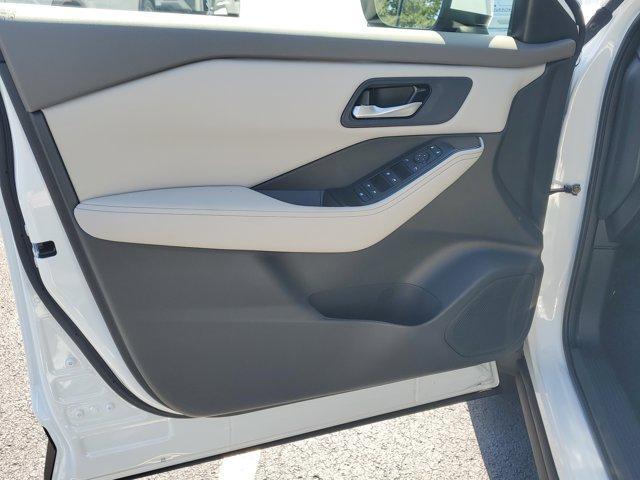 Photo of 2025 Everest White P Nissan Rogue