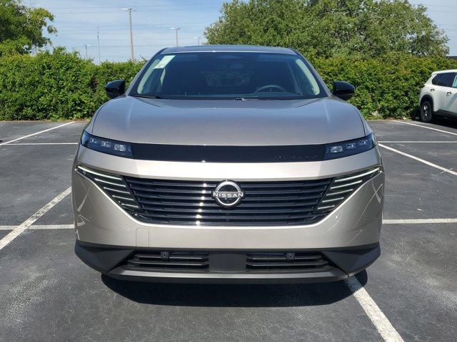 Photo of 2025 Champagne Silve Nissan Murano