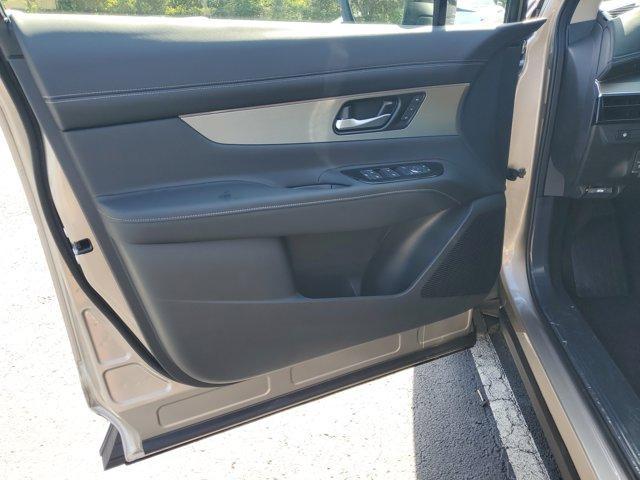 Photo of 2025 Champagne Silve Nissan Murano