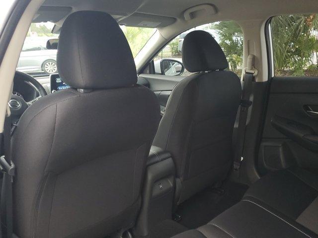 Photo of 2022 Cloud White Nissan Sentra