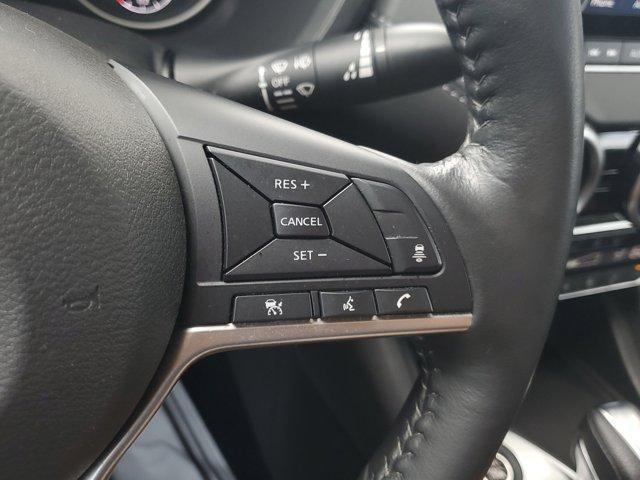 Photo of 2022 Cloud White Nissan Sentra