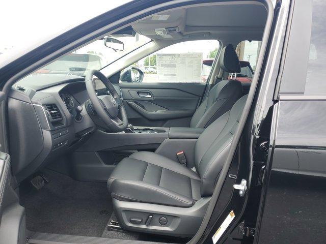 Photo of 2025 Black Nissan Rogue