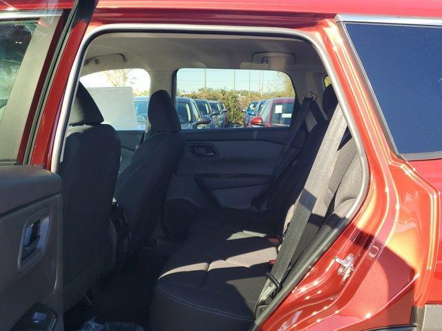 Photo of 2025 Scarlet Ember Nissan Rogue