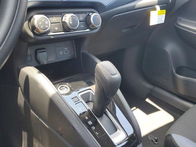 Photo of 2025 Gun Metallic Nissan Versa