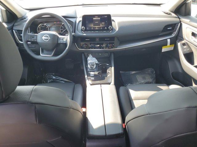 Photo of 2025 Everest White P Nissan Rogue