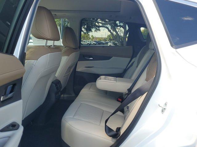Photo of 2025 Everest White P Nissan Murano