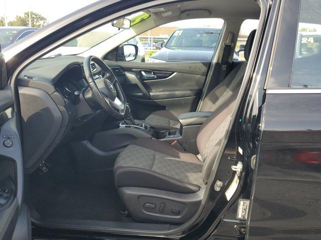 Photo of 2021 Magnetic Black Nissan Rogue Sport