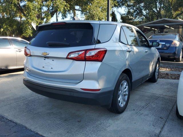 Photo of 2021 Silver Ice Metallic Chevrolet Equinox