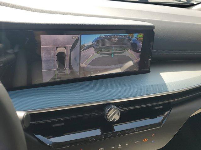 Photo of 2025 2t Blu Blk Roof Nissan Murano