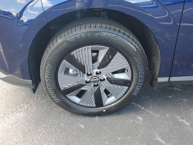 Photo of 2025 2t Blu Blk Roof Nissan Murano