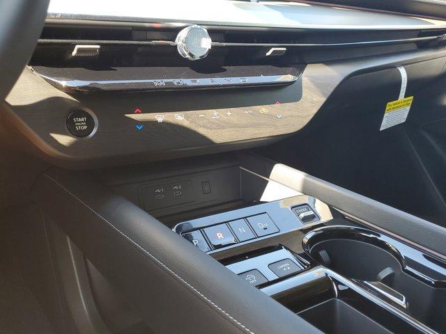 Photo of 2025 White / Black Nissan Murano