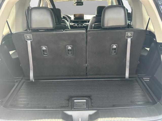 Photo of 2023 Gray Honda Pilot