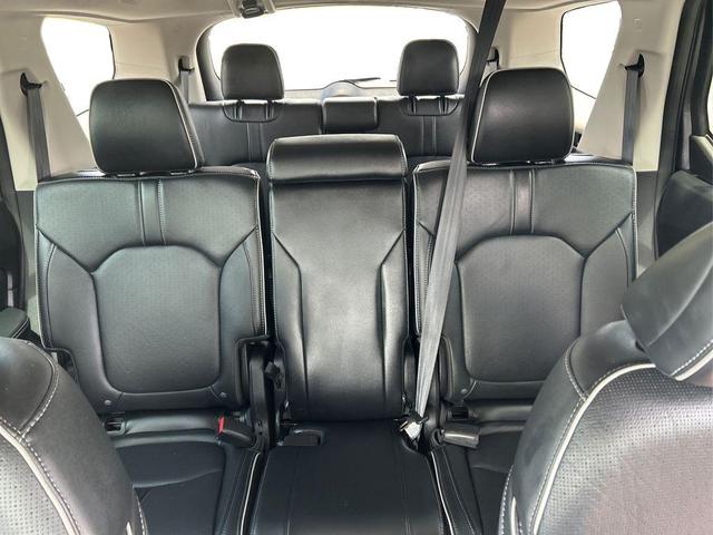 Photo of 2023 Gray Honda Pilot
