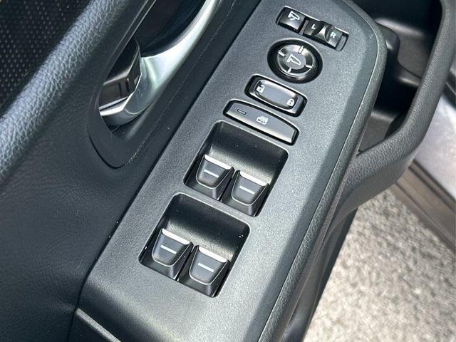Photo of 2023 Gray Honda Pilot