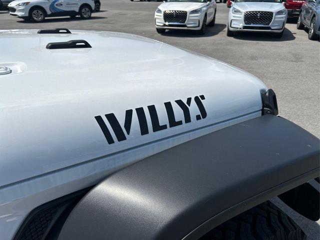 Photo of 2024 Bright White Clearcoat Jeep Wrangler