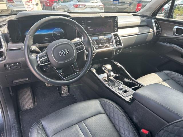 Photo of 2021 Gravity Gray Kia Sorento