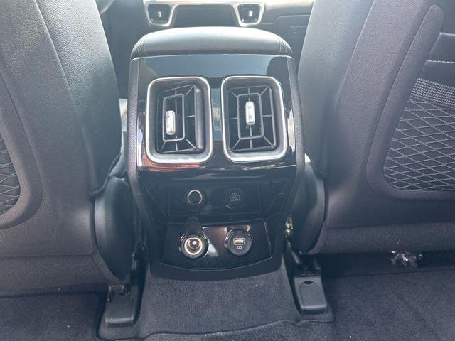 Photo of 2021 Gravity Gray Kia Sorento
