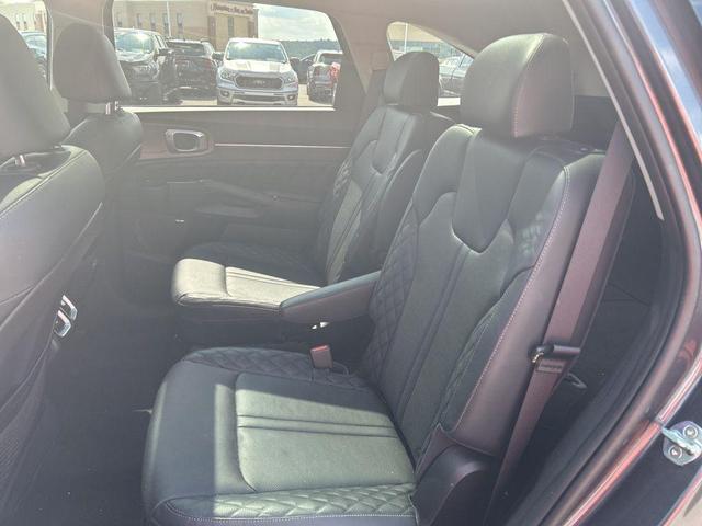 Photo of 2021 Gravity Gray Kia Sorento