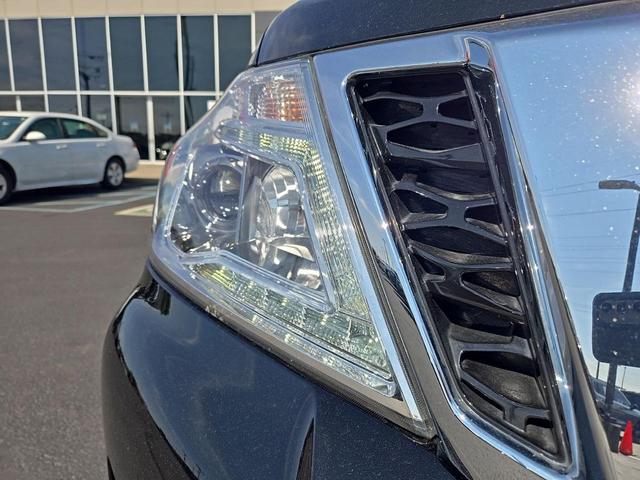 Photo of 2019 Super Black Nissan Armada