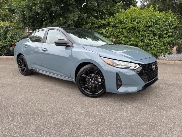 Photo of 2025 Atlantic Gray Metallic/Super Black Nissan Sentra