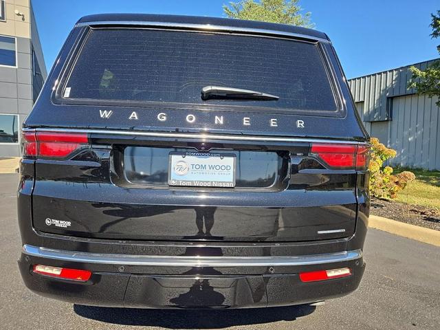 Photo of 2024 Diamond Black Crystal Pearlcoat Jeep Wagoneer