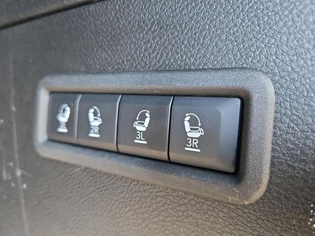 Photo of 2024 Diamond Black Crystal Pearlcoat Jeep Wagoneer