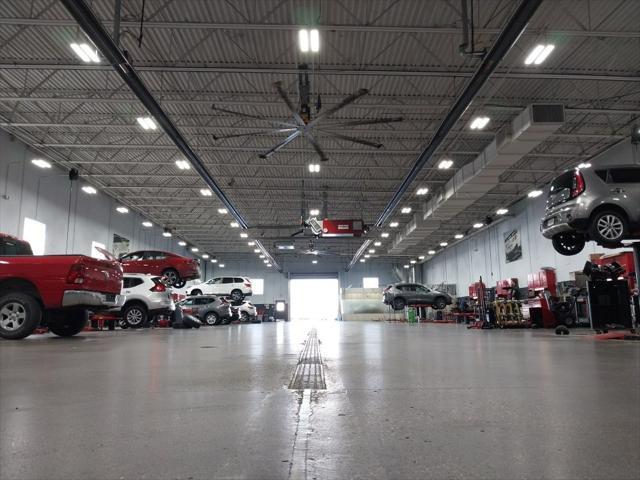 Photo of 2020 Summit White GMC Yukon
