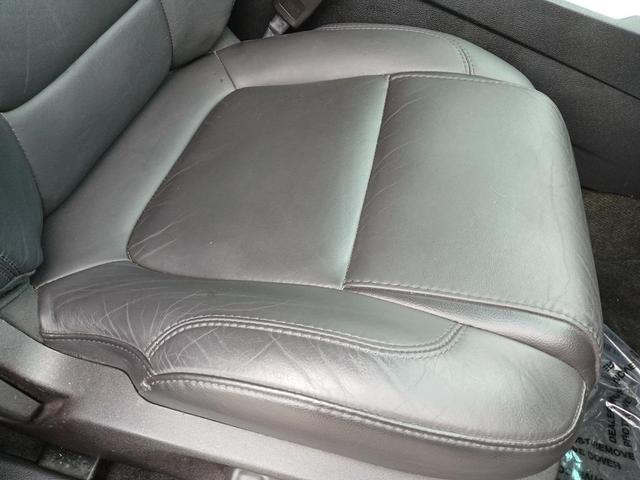 Photo of 2014 White Platinum Clearcoat Metallic Ford Explorer