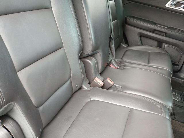 Photo of 2014 White Platinum Clearcoat Metallic Ford Explorer