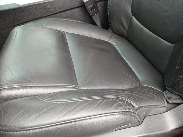 Photo of 2014 White Platinum Clearcoat Metallic Ford Explorer