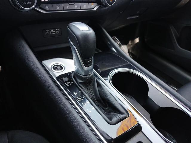 Photo of 2020 Brilliant Silver Metallic Nissan Altima