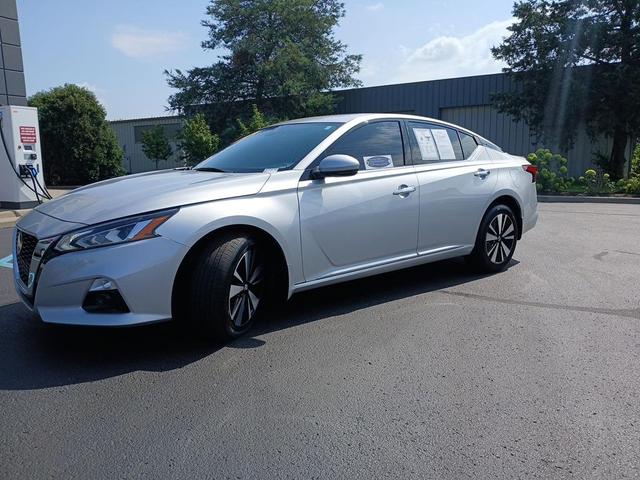 Photo of 2020 Brilliant Silver Metallic Nissan Altima