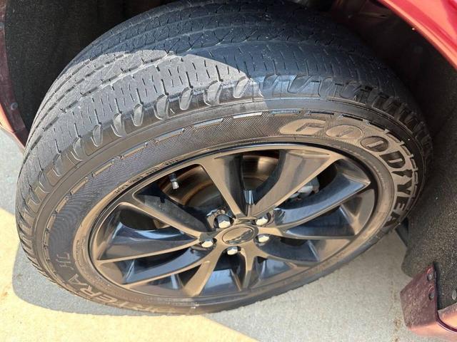 Photo of 2018 Octane Red Pearlcoat Dodge Durango