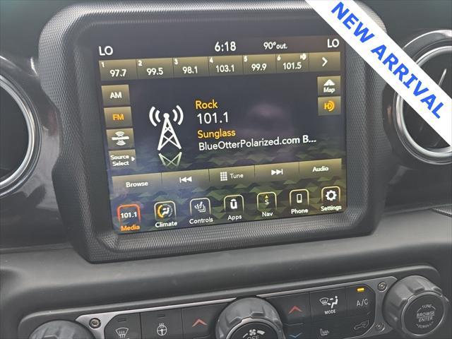 Photo of 2023 Earl Clearcoat Jeep Wrangler