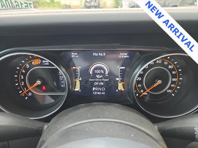 Photo of 2023 Earl Clearcoat Jeep Wrangler