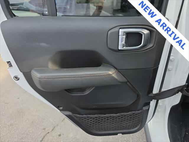 Photo of 2023 Earl Clearcoat Jeep Wrangler