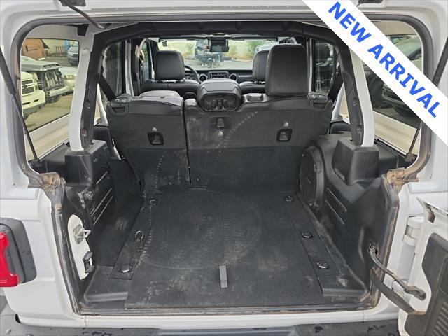 Photo of 2023 Earl Clearcoat Jeep Wrangler