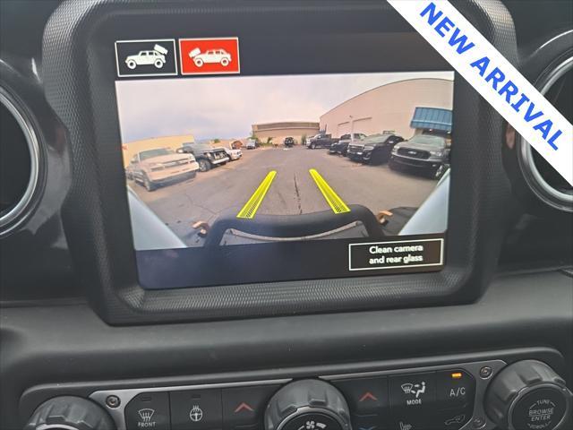 Photo of 2023 Earl Clearcoat Jeep Wrangler