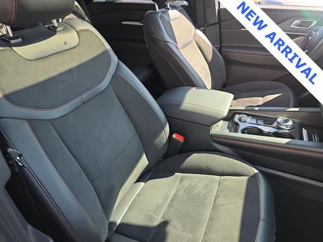 Photo of 2025 Vapor Blue Metallic Ford Explorer