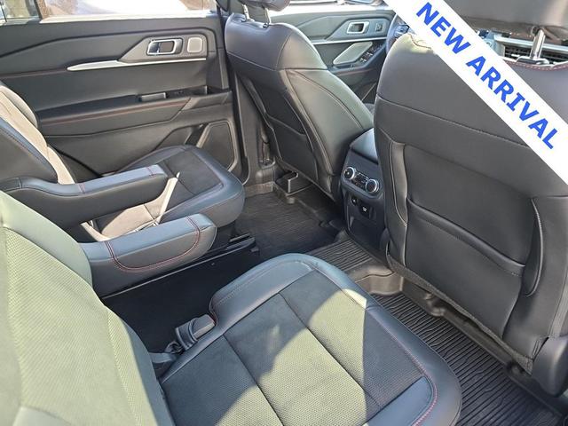Photo of 2025 Vapor Blue Metallic Ford Explorer