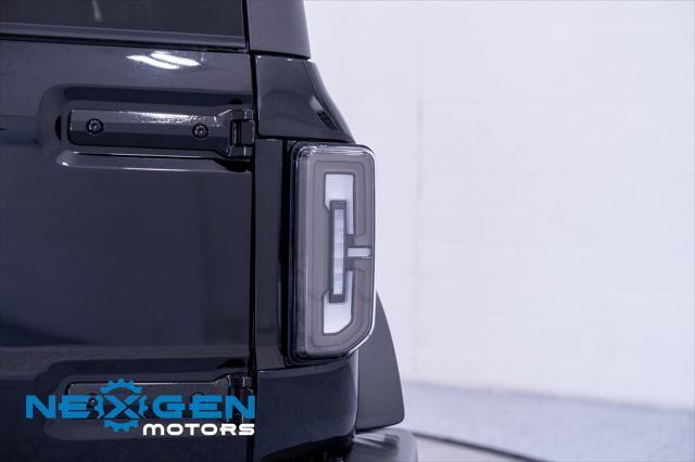 Photo of 2022 Shadow Black Ford Bronco