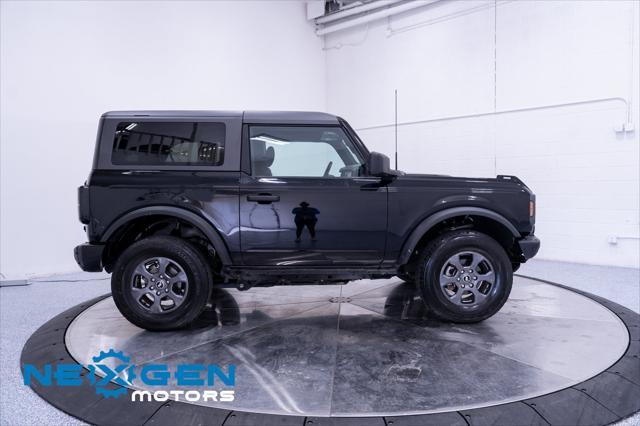 Photo of 2022 Shadow Black Ford Bronco