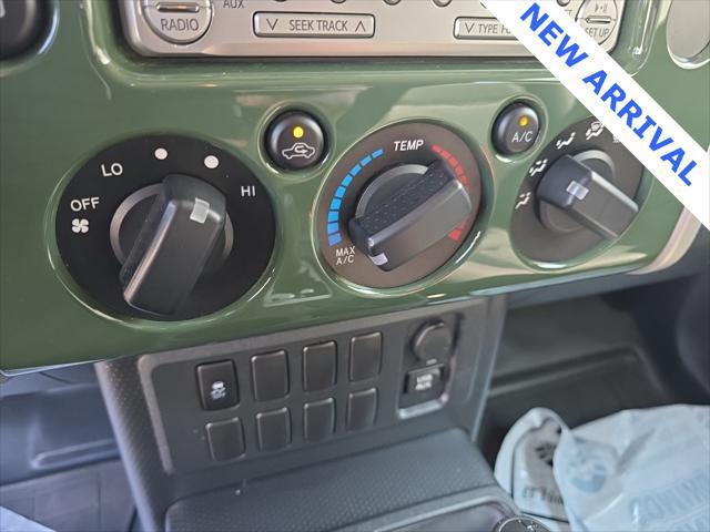 Photo of 2014 Army Green Toyota FJ Cruiser