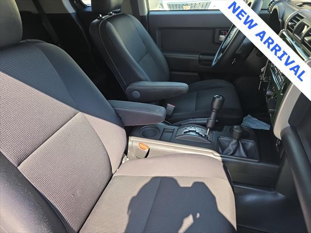 Photo of 2014 Army Green Toyota FJ Cruiser